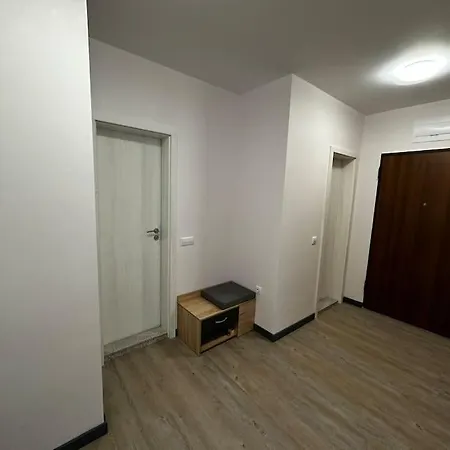 Apartment Family And Friends *