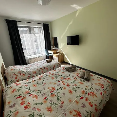 Family And Friends Apartment